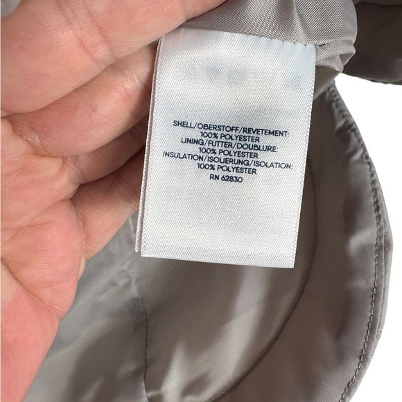 LANDS" END Quilted Vest in Gray Size Small (4-6) -- PERFECT FOR FALL!!! - Picture 7 of 7